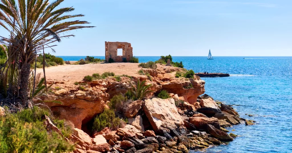 Punta Prima Travel Guide - Jay Wanders - Menorca