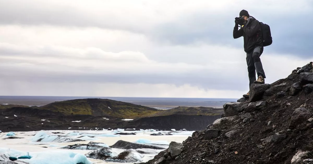 traveling solo to iceland - Jay Wanders
