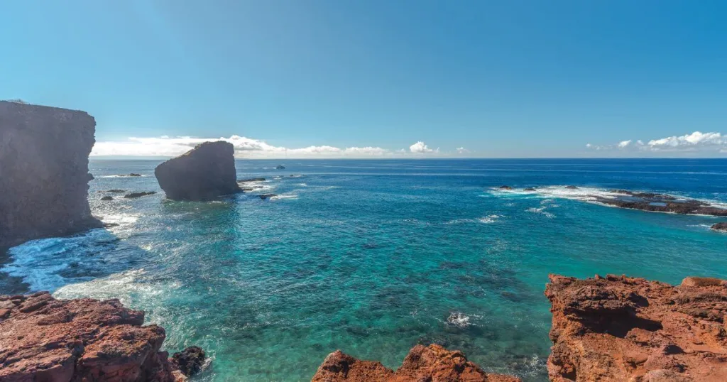 solo trip to hawaii beautiful beaches - Jay Wanders