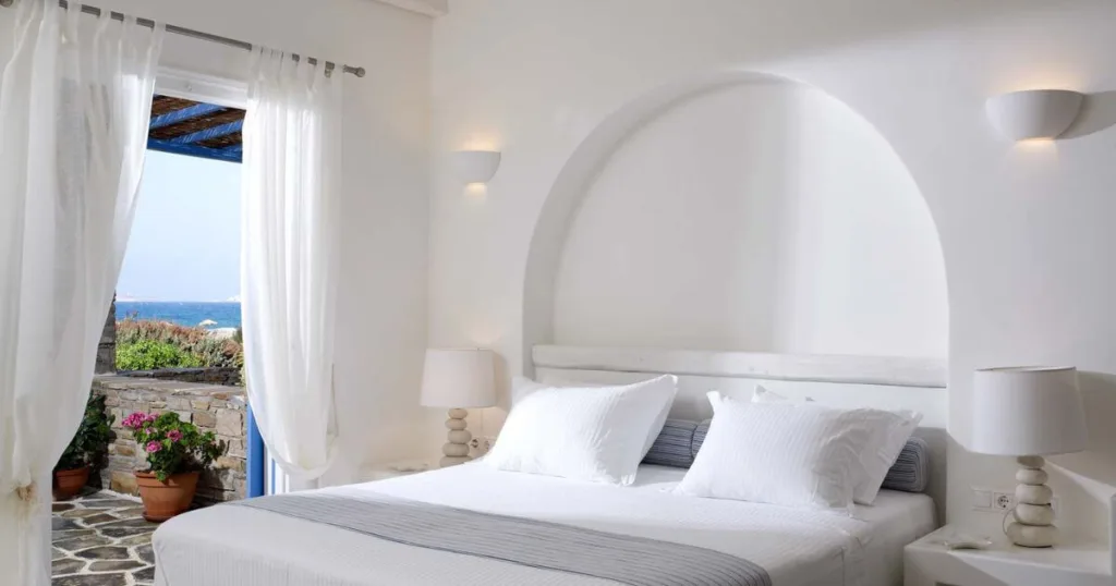 best luxury hotels in Naxos Greece - Jay Wanders