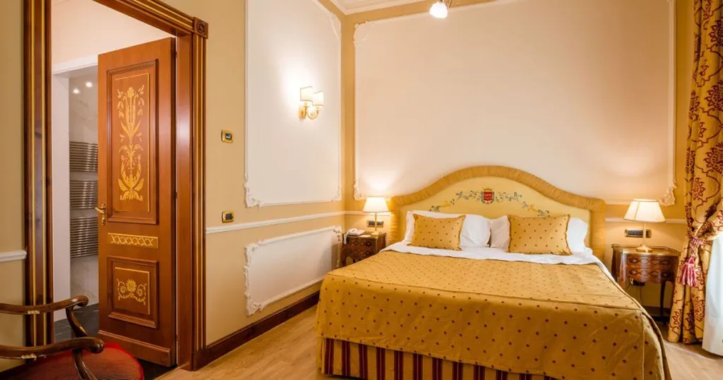 the best hotels in palermo with king size rooms - Jay Wanders